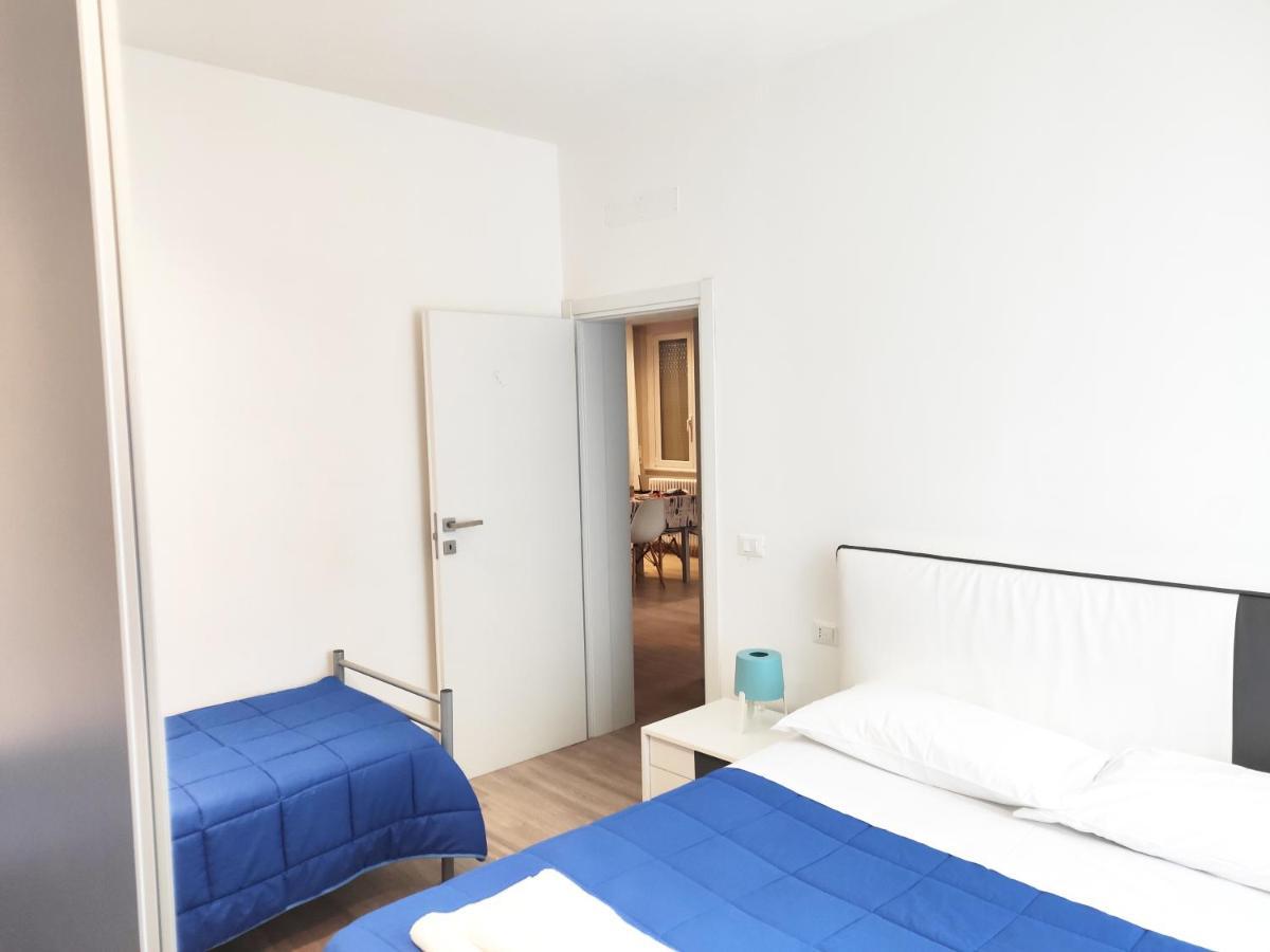 Mamma Casa Marina Center Apartments Rimini Exterior photo