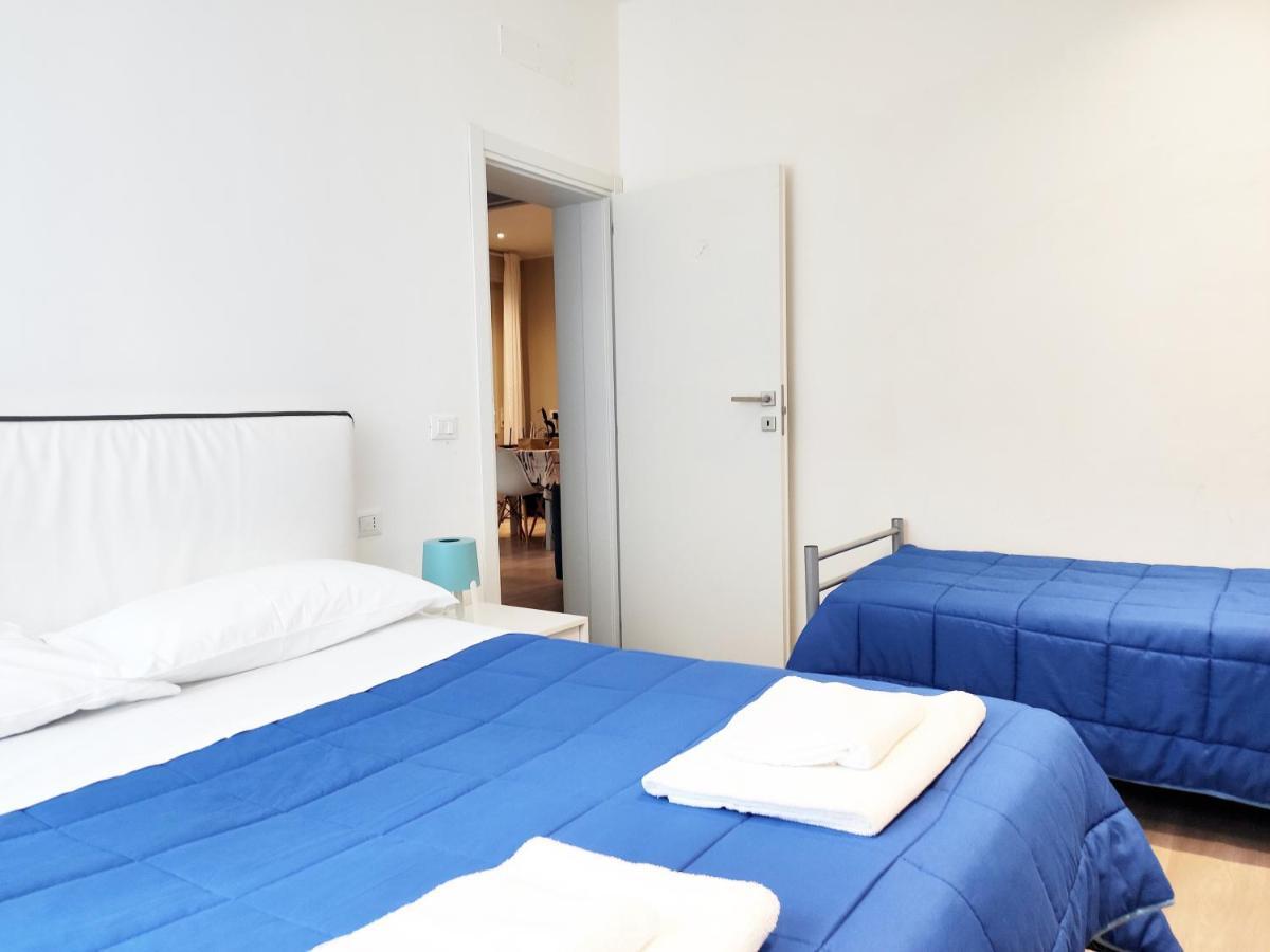 Mamma Casa Marina Center Apartments Rimini Exterior photo